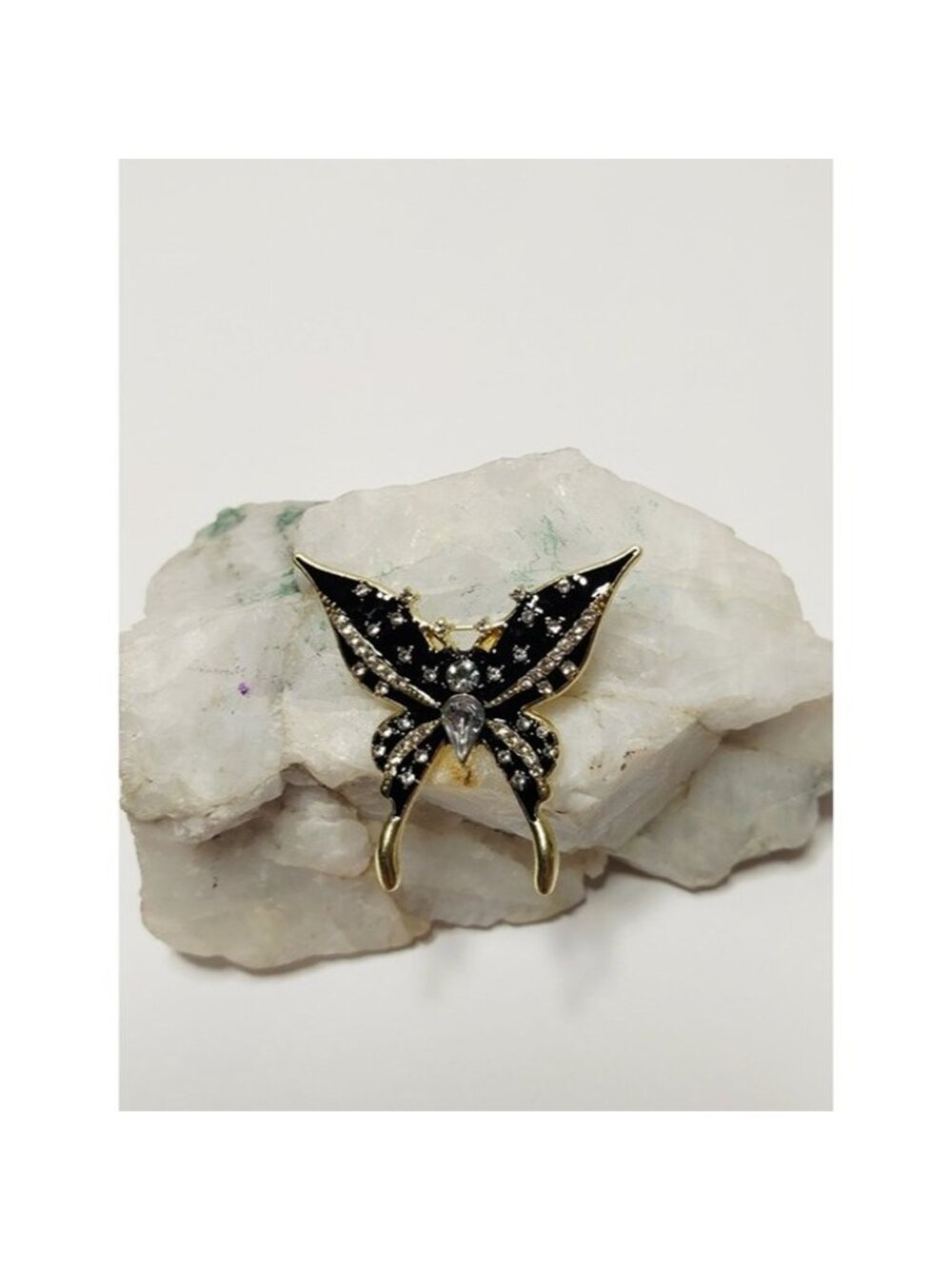 Stunning Butterfly Crystal Pin Fashion Brooch in Black and Gold - Picture 3 of 5